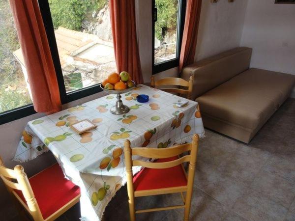 Apartments With A Parking Space Brela, Makarska - 11552 Room photo
